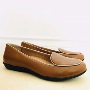 Dansko Leather Nastacia Round Flats 36